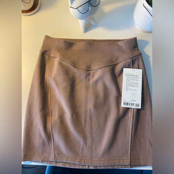 Lululemon Scuba High Rise Mini Skirt - Picture 13 of 15